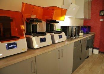 Form 3B printers inside the lab of Dentaltechnik Hamm