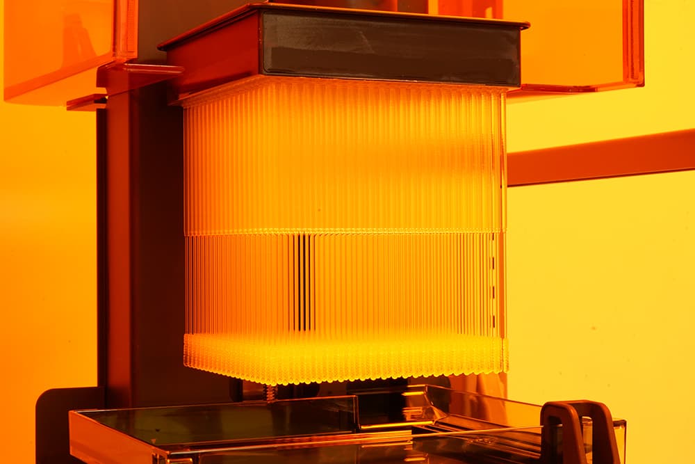 Comment le laboratoire dentaire ROE s'est tourné vers la fabrication de matériel médical pour lutter contre la COVID-19