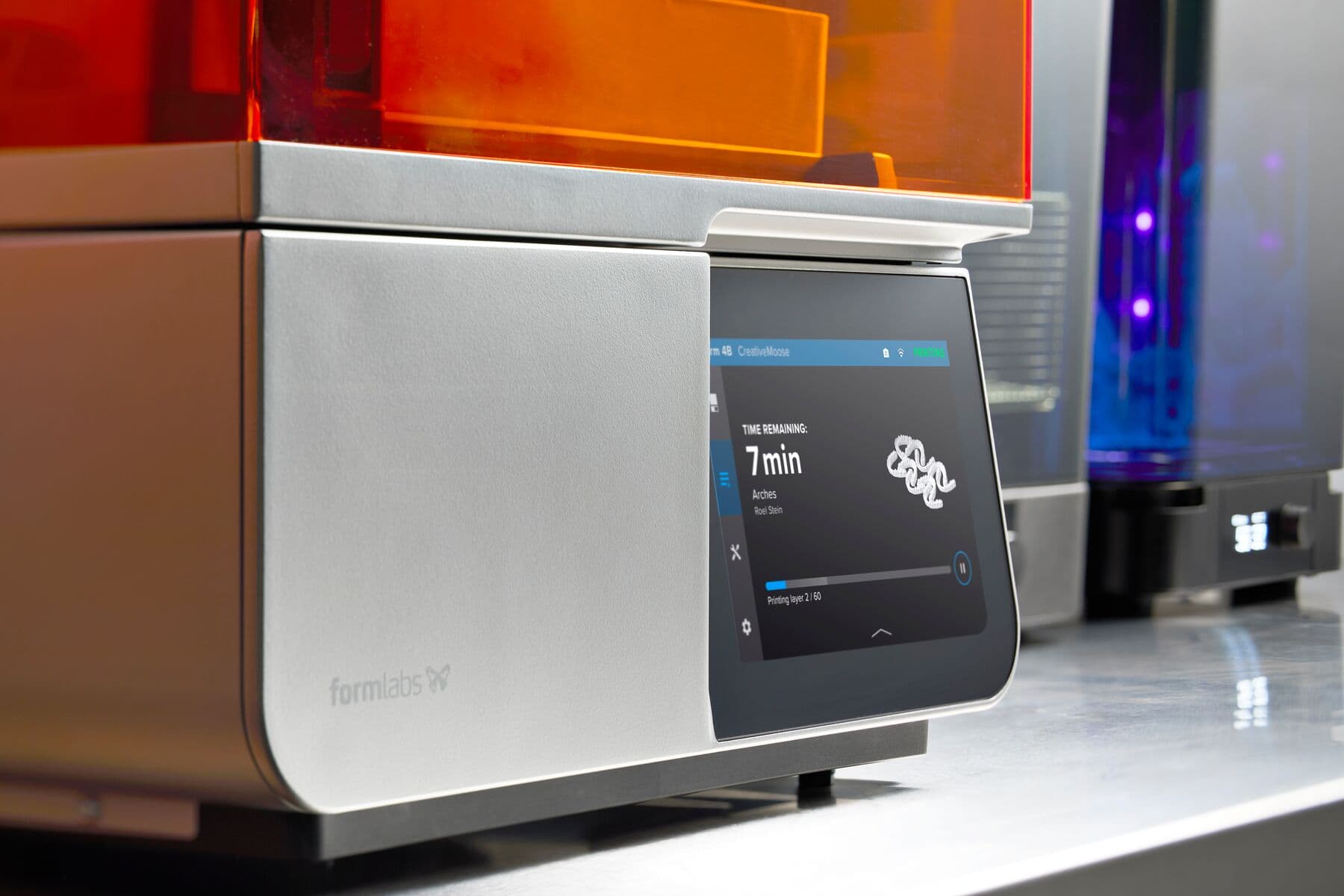 Close up on the Form 4B touchscreen