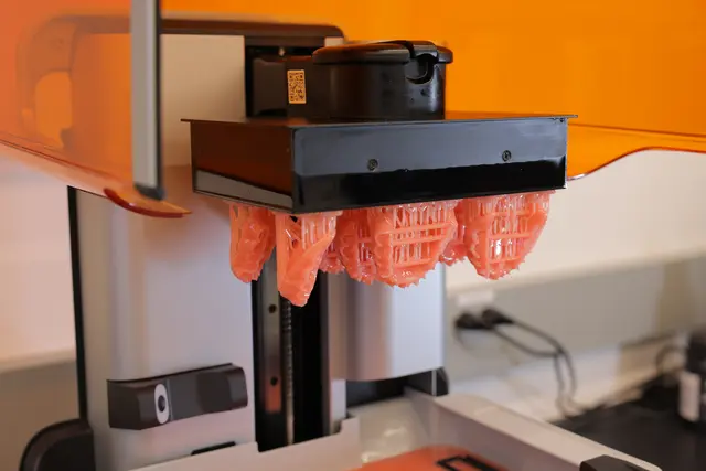 Denture bases on a Build Platform inside Form 4B