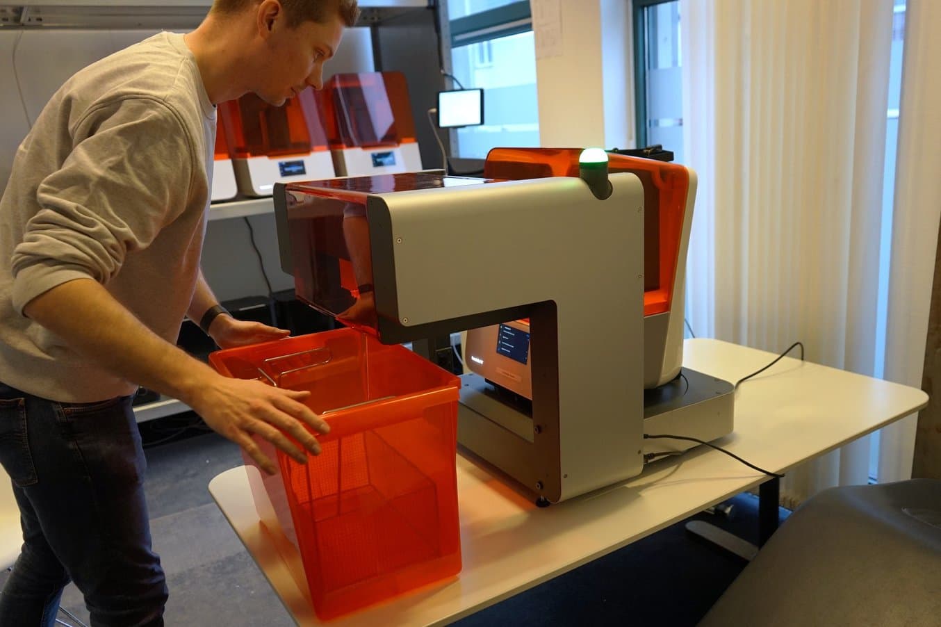 Der Form Auto ist am 3D-Drucker Form 3B installiert