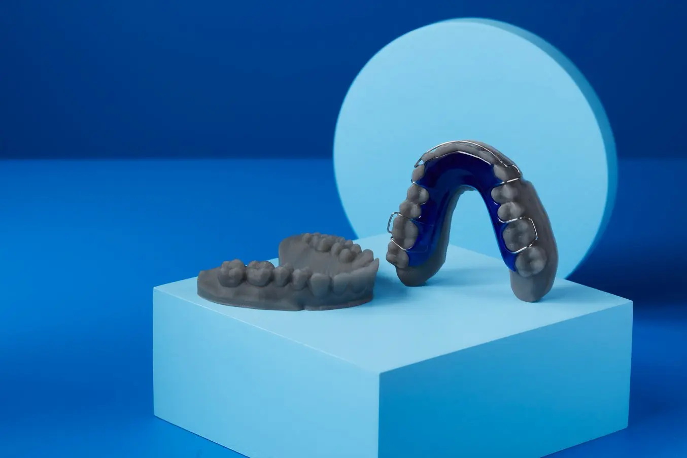 Hawley retainer produced on a 3D printed model