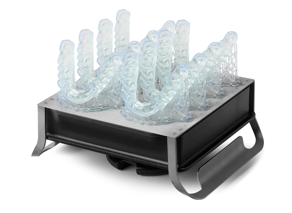 Build platform with 3D printed occlusal splints on it